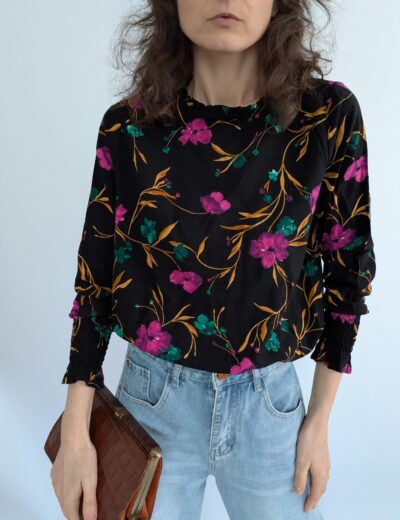 Bluse mit Blumen Gr.S  b.Young