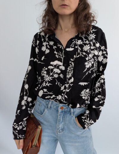 Schwarz-weißes Hemd mit Blumenmuster, Größe XL C&A