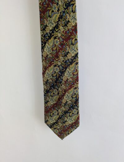 Krawatte mit Blumenmuster