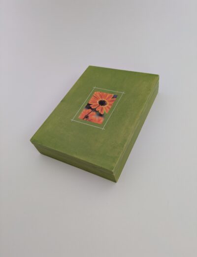 Kleine dekorative Holzbox