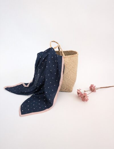 Schal mit Sternenmotiv 30% Seide