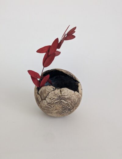 Kugelförmige Keramikflasche