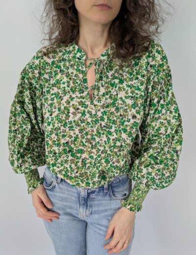 Grüne Bluse mit Blumenmuster, Größe 34 Part two