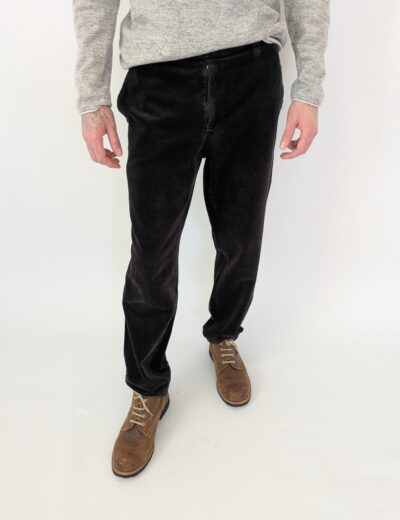 Schwarze Cordhose 32/30 Gr.M