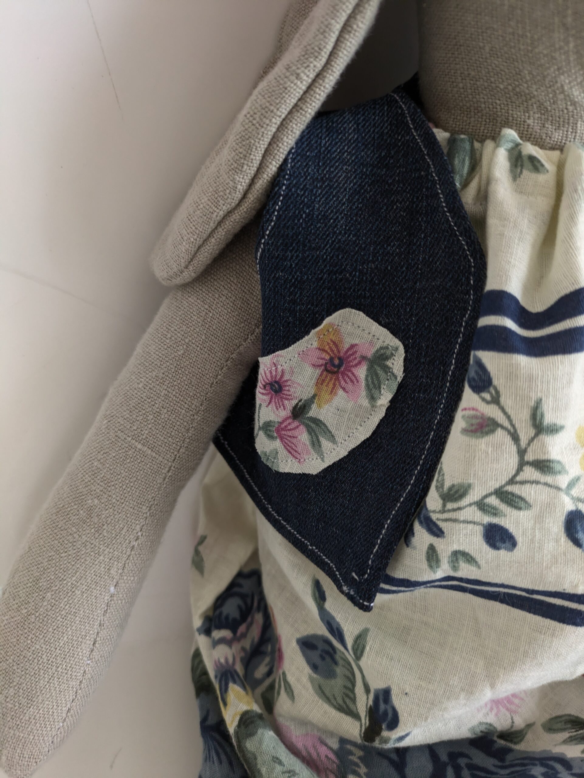 Handgefertigte Upcycling - Stoffpuppe 0+ – Bild 2