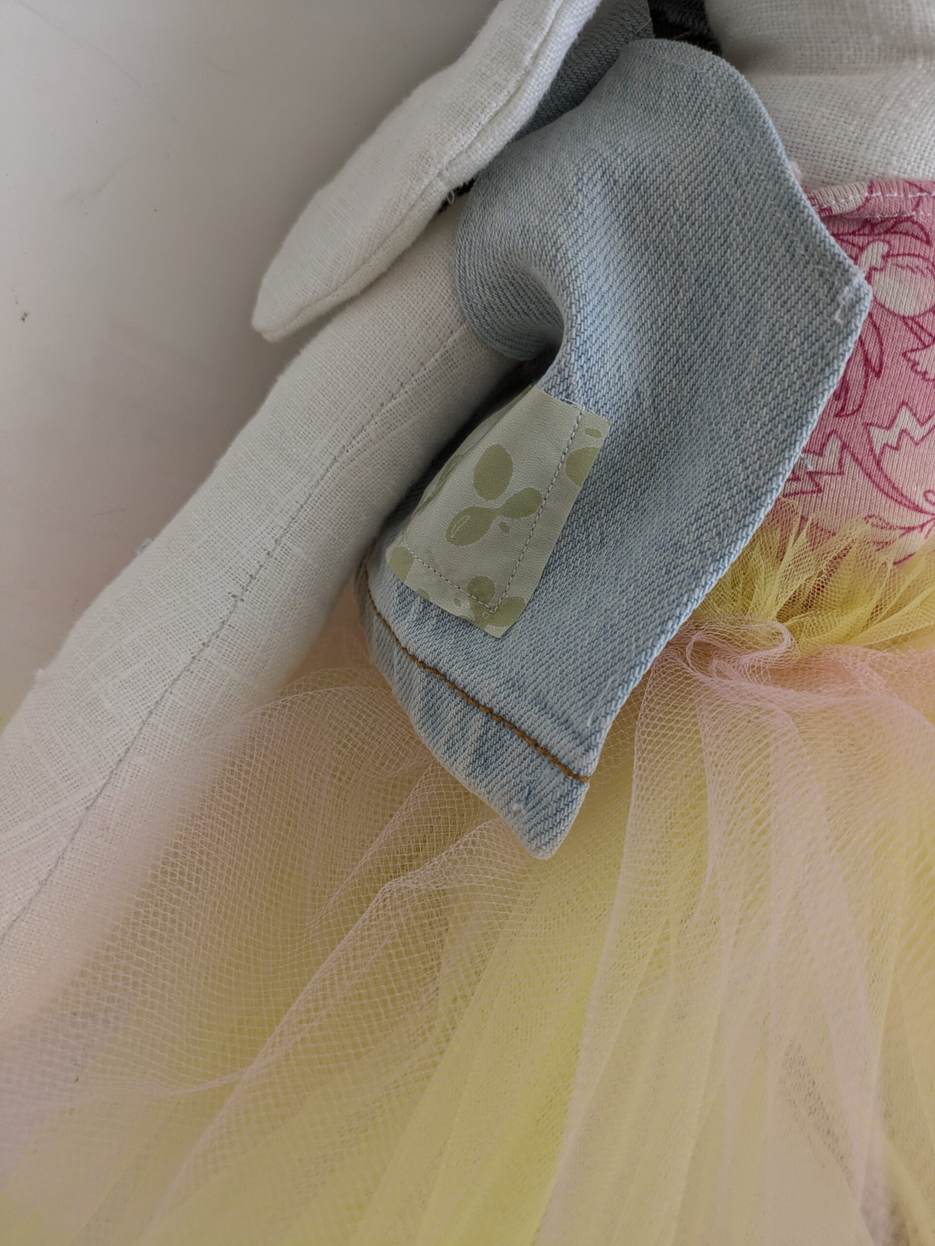 Handgefertigte Upcycling- Stoffpuppe 0+ – Bild 4