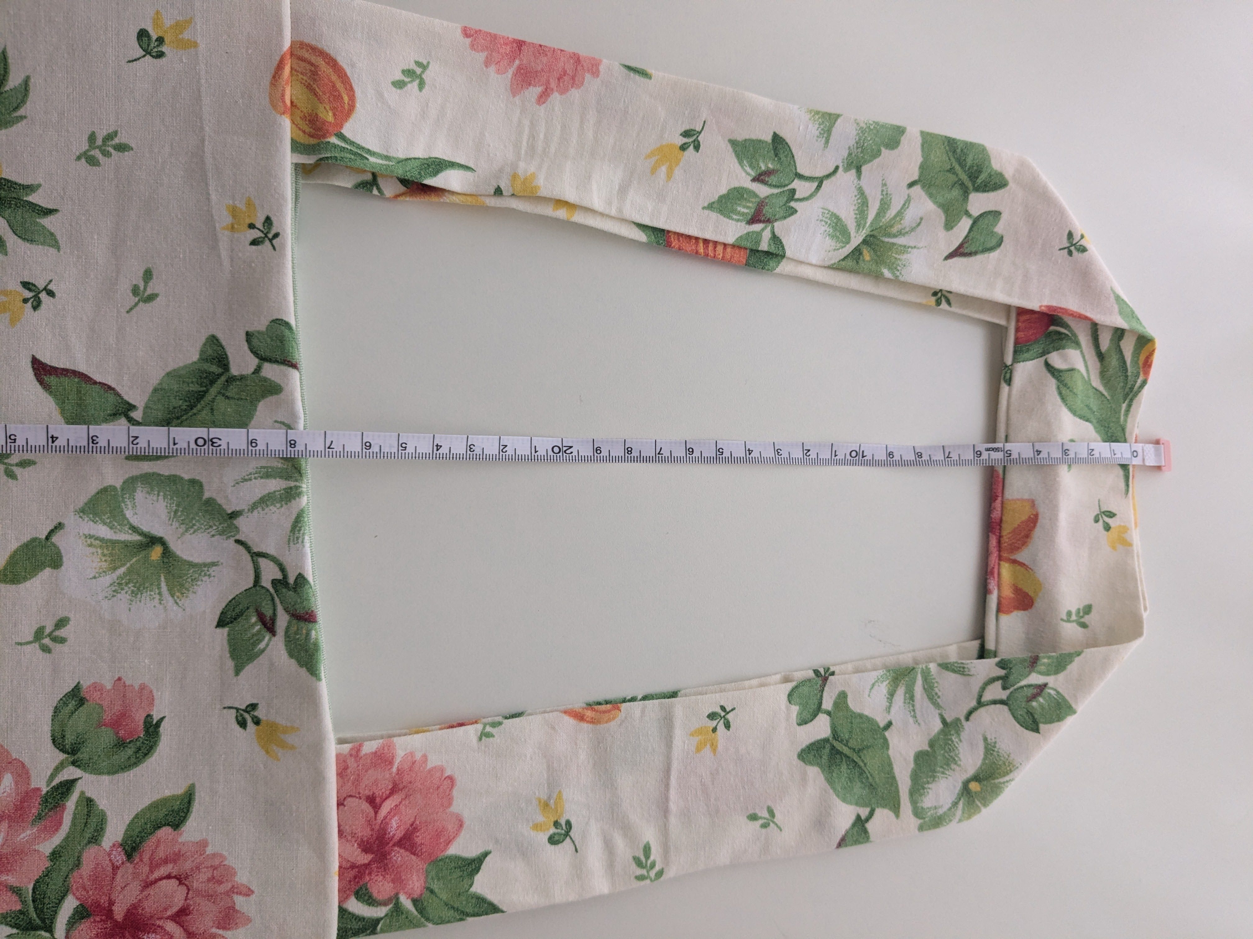 Wendbare Tragetasche „Second Life, New Love" mit Lämmchen-Stickerei – Upcycling Stoffbeutel, Blumenmuster – Bild 8