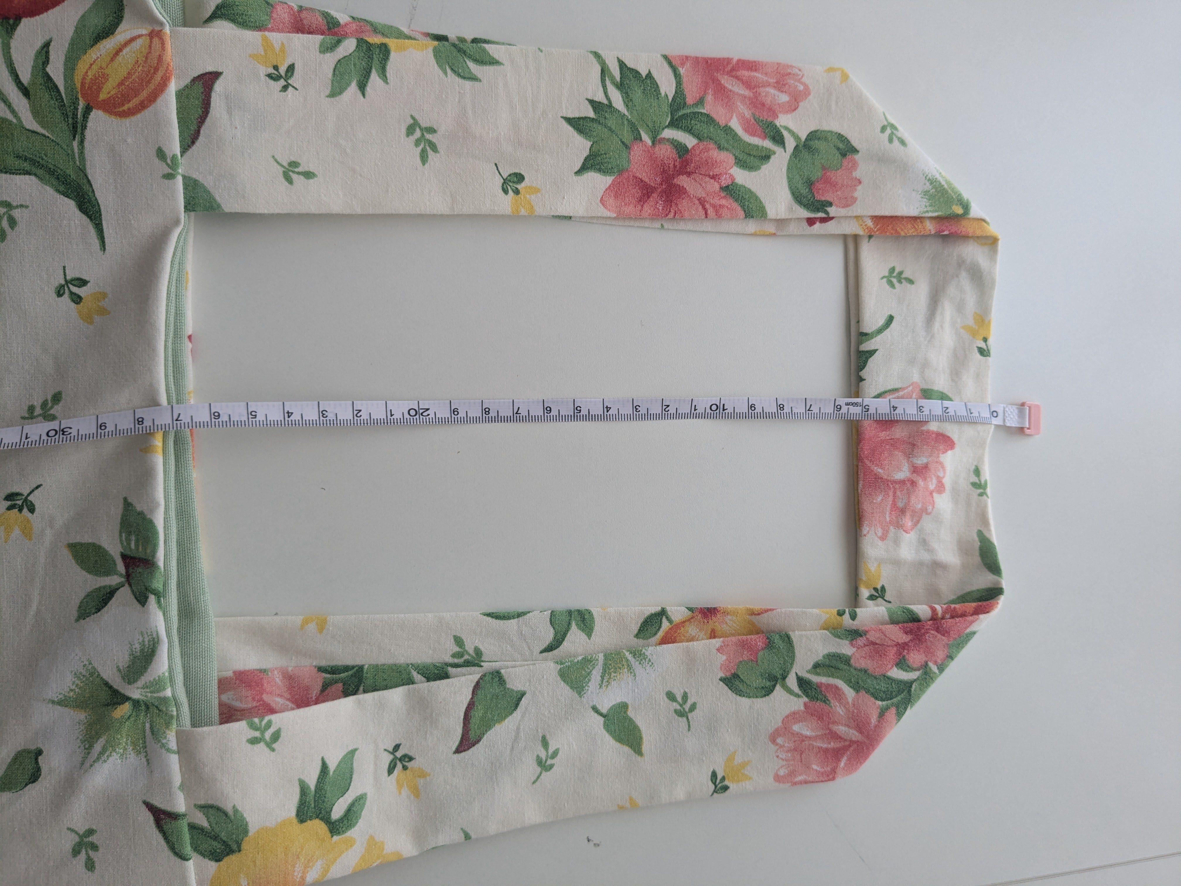 Wendbare Tragetasche „Kleine Biene" mit Blumenmuster – Upcycling Stoffbeutel – Bild 10