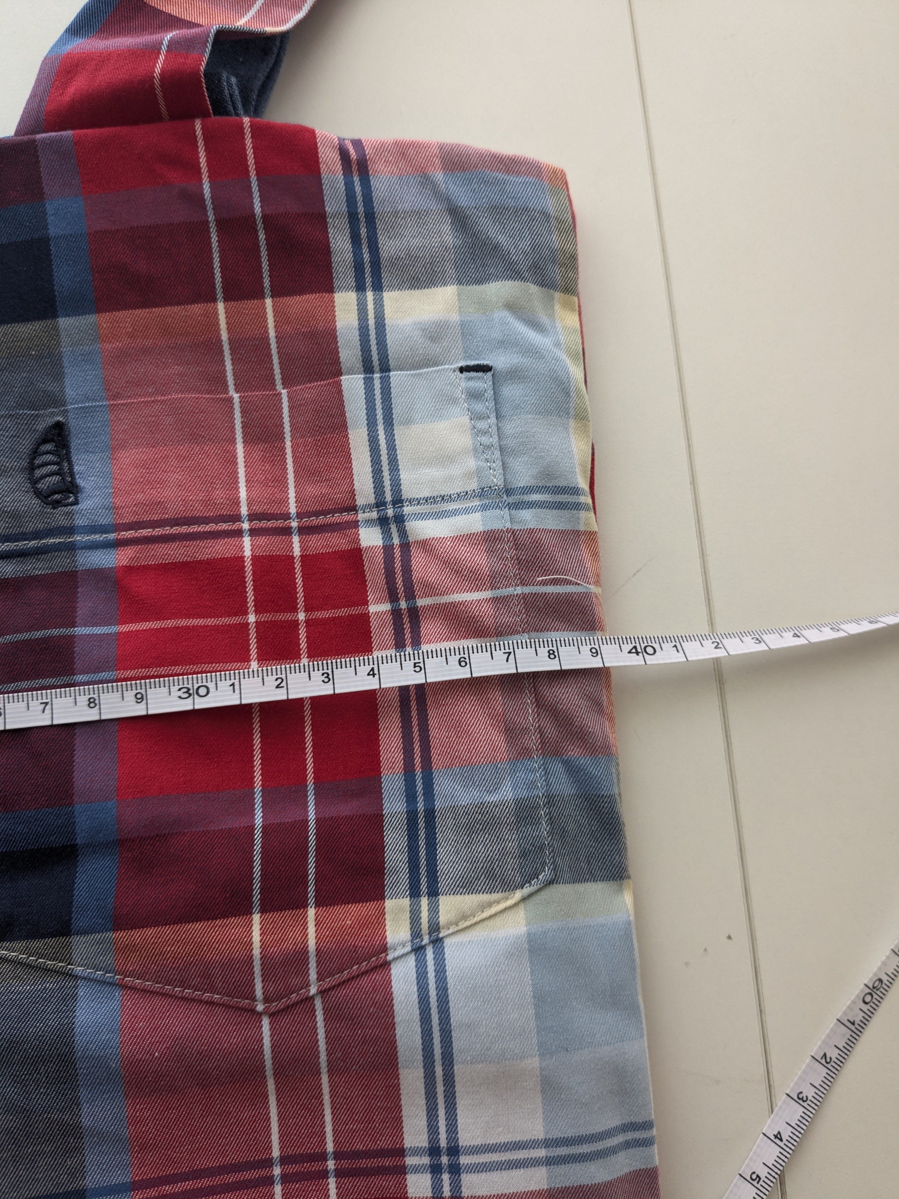 Wendbare Tragetasche „Zero Waste, All Style" mit Maus-Stickerei – Upcycling Stoffbeutel aus Jeans- und Hemdenstoff – Bild 5
