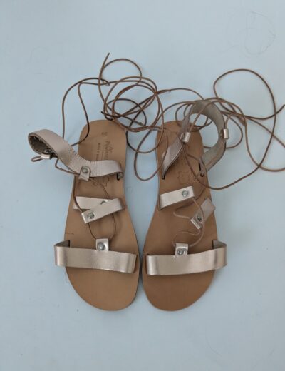 Sandalen aus Naturleder mit Riemen Gr.38