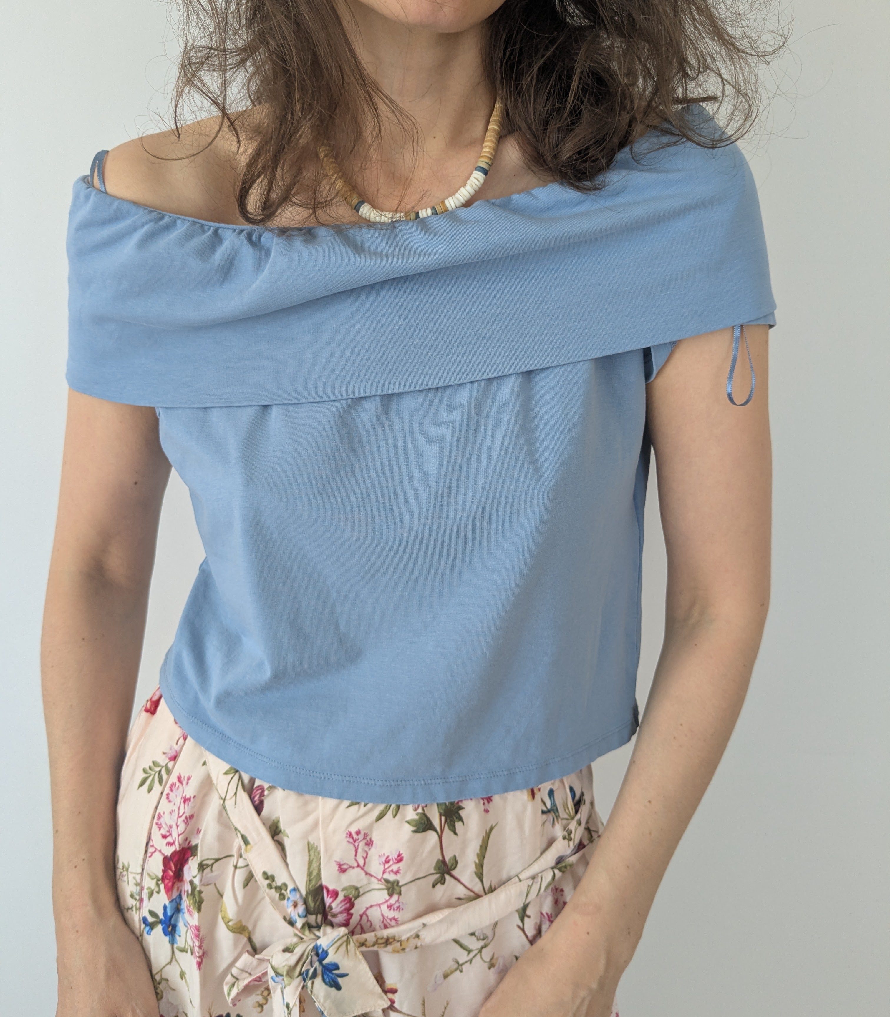 Blaues kurzes Top, C&A Gr.M