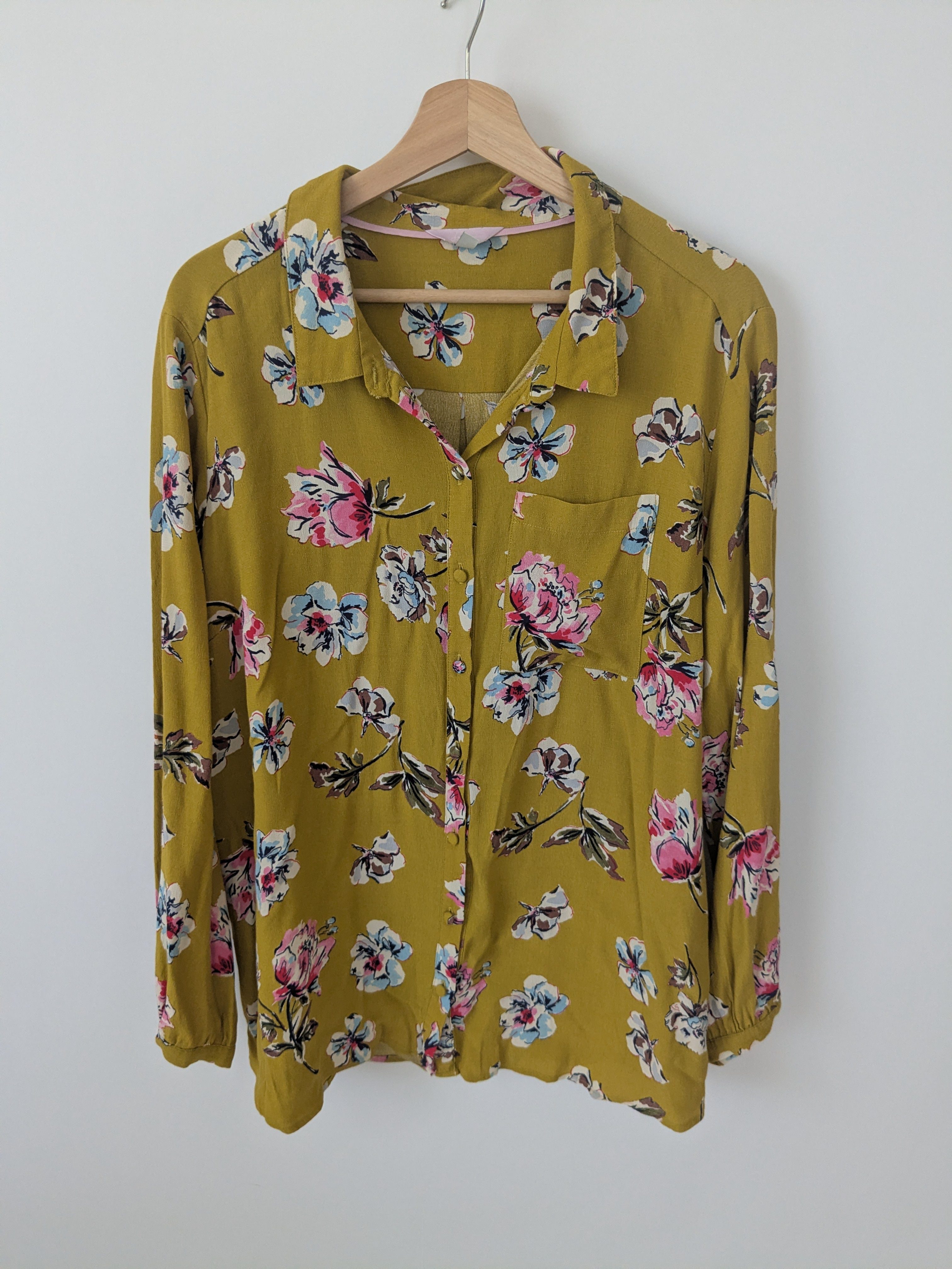 Bluse mit Blumenprint – Senfgelb, Damen Gr.46 – Bild 3